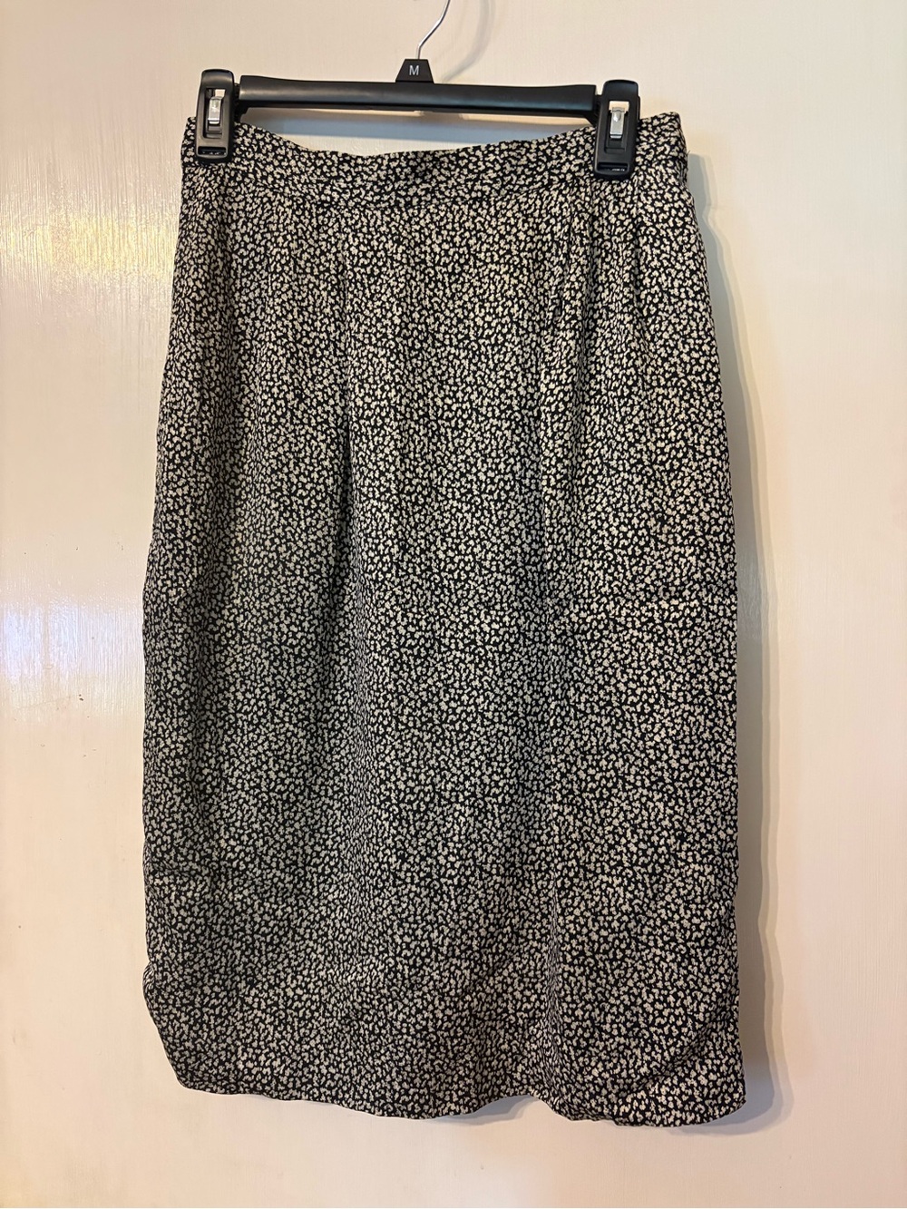Vintage 90s Anne Klein Black and Tan Silk patterned midi skirt size 10